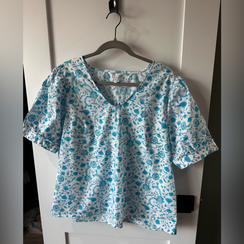 Draper James Heidi Short Puff Sleeve V Neck Blue Floral Top Size XL